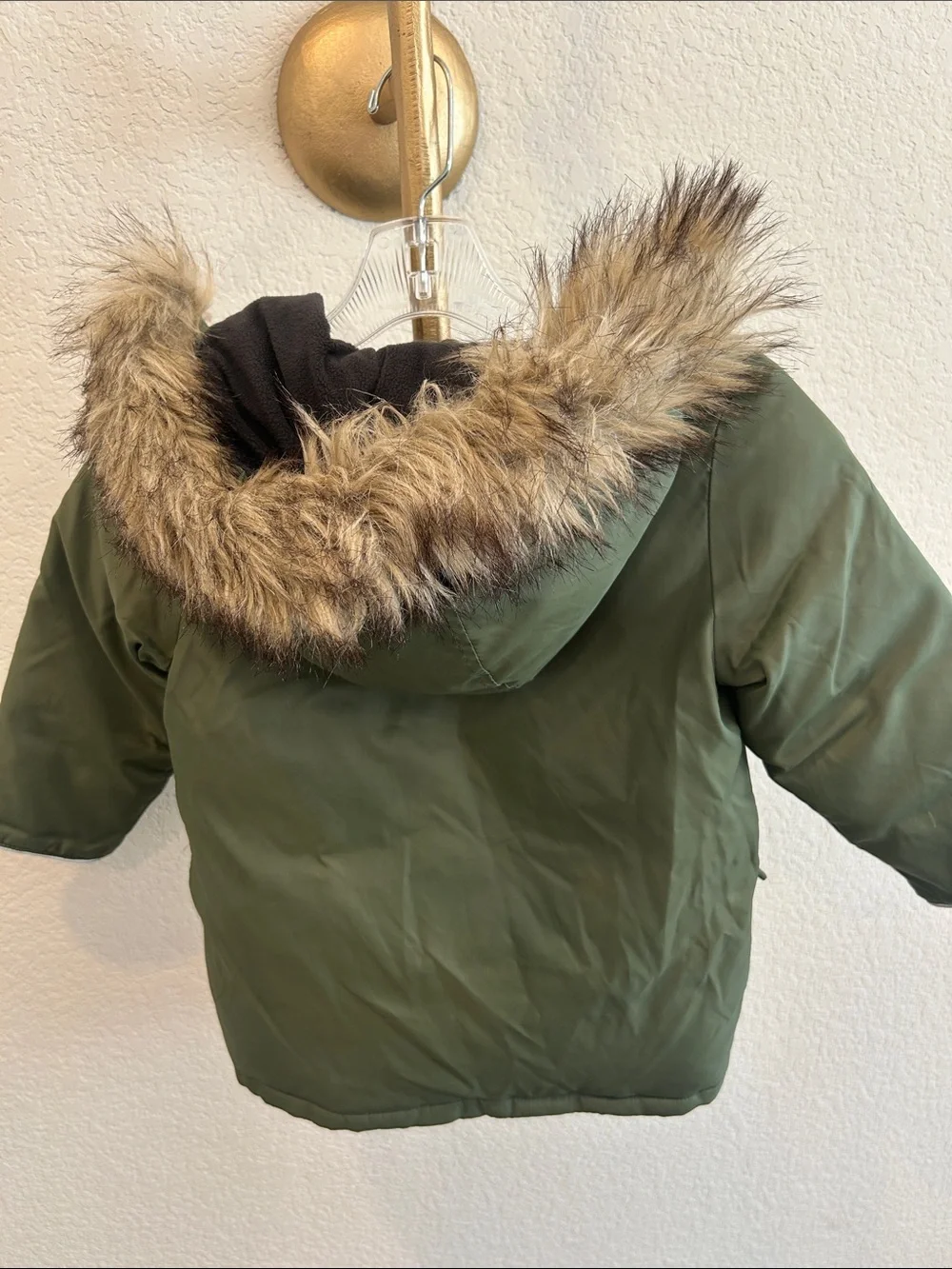 GAP boys fleece lined Olive Green Faux-Fur Hooded Puffer Jacket 4T